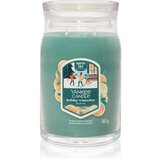 Yankee Candle Holiday Winterfest dišeča sveča Signature 567 g Cene