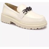 Resti Women's lacquered moccasins in cream color Adolos- Footwear | ePonuda.com