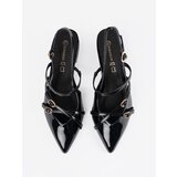 GOODIN Black patent pumps with gold accessories | Eponuda.ba