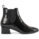 Shelvt Women's black Chelsea boots with an almond toe | shoptok.hr