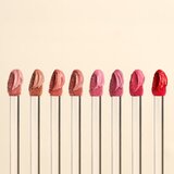 Eveline Cosmetics Celebrity Lips Matte Liquid lahka tekoča mat šminka odtenek 03N 4 ml | Shoptok.si