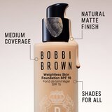 Bobbi Brown Weightless Skin Foundation SPF 15 Mini dugotrajni matirajući puder s hidratantnim učinkom nijansa Warm Natural 13 ml | shoptok.hr