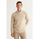 ALTINYILDIZ CLASSICS Men's Beige Standard Fit Normal Cut V-Neck Knitwear Sweater. Cene
