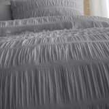 Catherine Lansfield Siva podaljšana posteljnina za zakonsko posteljo iz krepa 230x220 cm Seersucker – | Shoptok.si