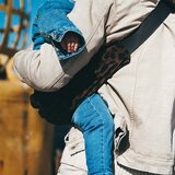 WILDRIDE ergonomska nosilka za malčke do 20 kg print brown leopard | Shoptok.si