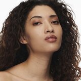 MAC Cosmetics Studio Radiance Serum-Powered Foundation vlažilni tekoči puder odtenek NC17 30 ml | Shoptok.si