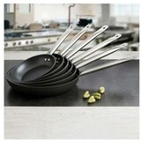  Tava sa slojem protiv lijepljenja Quid Professional Gastrum Metal Čelik | shoptok.hr