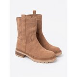 Shelvt Minimalist camel ankle boots made of soft suede | ePonuda.com