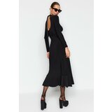 Trendyol Black Maxi Oversized Knit Dress with Ruffles Pleats and Plunging Neck Skirt Cene'.'