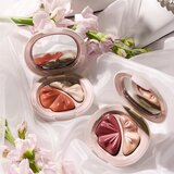 Catrice Brides & Besties rdečilo z osvetljevalcem odtenek C02 Glow Down The Aisle 8.5 g | Shoptok.si