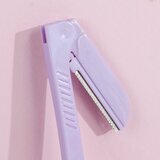 Brushworks Precision Eyebrow Razor Pastel britva (za obrve) | shoptok.hr