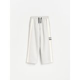 Reserved BOYS` TROUSERS - svijetlo siva Cijene