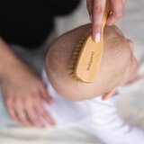 BabyOno Drvena četka za kosu s prirodnim vlaknima, medium | shoptok.hr