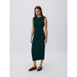 Reserved Midi haljina s mješavinom viskoze - tamnozeleno | shoptok.hr