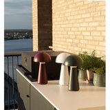 Sirius Vijolična LED namizna svetilka z daljinskim upravljalnikom (višina 28 cm) Sam – | Shoptok.si