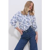 Trend Alaçatı Stili Women's Blue Leaf Patterned Balloon Sleeve Hidden Placket Linen Shirt Cene