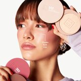 3INA The No-Rules Powder višenamjenska šminka za oči, usne i lice nijansa 512 - Soft pearly gold, highlighter 8 g | shoptok.hr
