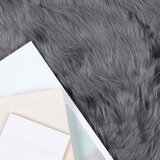  Tepih od umjetne ovčje kože TAFALLA Antracit 120 x 170 cm | shoptok.hr