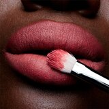 MAC Cosmetics Powder Kiss Lipstick matirajoča šminka odtenek Little Tamed 3 g | Shoptok.si