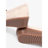 Shelvt Beige wedge loafers with a decorative chain | shoptok.hr