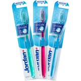 Jordan Target Teeth & Gums Medium četkica za zube 1 kom | shoptok.hr