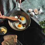 Fiskars ponev za praženje 24 cm | Shoptok.si