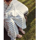 Kave Home Zelena/bež frotirna bombažna brisača 70x140 cm Dorane – | Shoptok.si