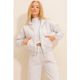 Trend Alaçatı Stili Women's Graymelange Hooded Kangaroo Pocket 3 Thread Inner Raising Crop Sweatshirt | Shoptok.si