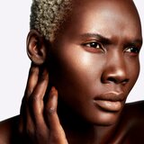 MAC Cosmetics Extra Dimension Skinfinish osvetljevalec odtenek Glow With It 9 g | Shoptok.si