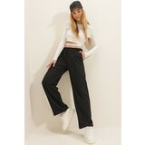 Trend Alaçatı Stili Sweatpants - Black - Relaxed Cene
