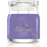 Lilac Blossoms dišeča sveča I. Signature 368 g