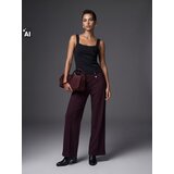 Sinsay Top s debelim naramenicama i 3D ružom | shoptok.hr