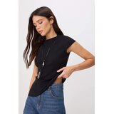 TRENDYOLMILLA Ženska majica TWOSS26TS00299, Crna | Eponuda.com