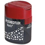 ŠILJILO METALNO S PVC KUTIJOM 2RUPE "NORIS" STAEDTLER 512 188 CRVENO/SIVO | Shoptok.si