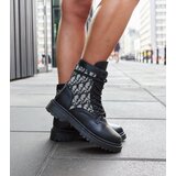 Gemre Black boots adorned with Giraldo monogram | Shoptok.si