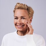 Neutrogena retinol boost eye cream pomlajevalna krema za predel okoli oči 15 ml za ženske | Shoptok.si