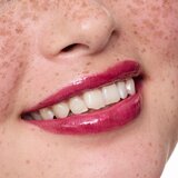 Essence the super peptide glossy lip treatment balzam za ustnice odtenek 08 Cherrylicious! 10 ml | Shoptok.si