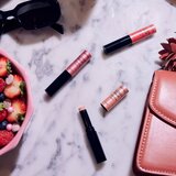 IsaDora Glossy Balm Hydrating Stylo barvni vlažilni balzam za ustnice odtenek 41 Pink Silk 1,6 g | Shoptok.si