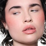 MAC Cosmetics Skinfinish Colourstruck rumenilo nijansa Cheeky Chili 4.5 g | shoptok.hr