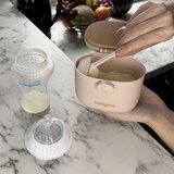 BabyOno Posodica za mleko v prahu z merico, bež | Shoptok.si