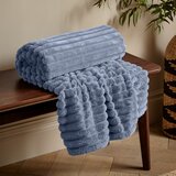 Catherine Lansfield Modra odeja iz mikropliša 130x170 cm Cosy Ribbed – | Shoptok.si