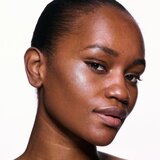 MAC Cosmetics Skinfinish Lightstruck Skinfinish Lightstruck tekoči osvetljevalec odtenek Glacial 15 ml | Shoptok.si