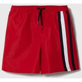 Tommy Hilfiger Otroške kopalne kratke hlače rdeča barva