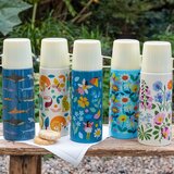 Rex London Modro-kremno bela otroška termovka 350 ml Butterfly Garden – | Shoptok.si