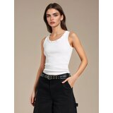Sinsay Top s ukrasnim izrezom | shoptok.hr
