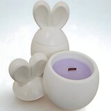 NOBAMO Sveča Zajček - Bela / Sliva Rabarbara | Shoptok.si