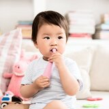 Foreo ISSA baby sonična električna zobna ščetka za otroke Pearl Pink Bunny | Shoptok.si