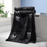 Catherine Lansfield Tamno siva deka za bebe od mikropliša 130x170 cm Skulls – | shoptok.hr