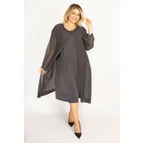 Şans Women's Plus Size Smoked Chiffon Cape Lace Detailed Evening Dress Cene