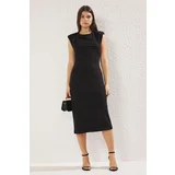 Trendyol Black Fitted/Body Fitted Padded Stretch Midi Knit Dress